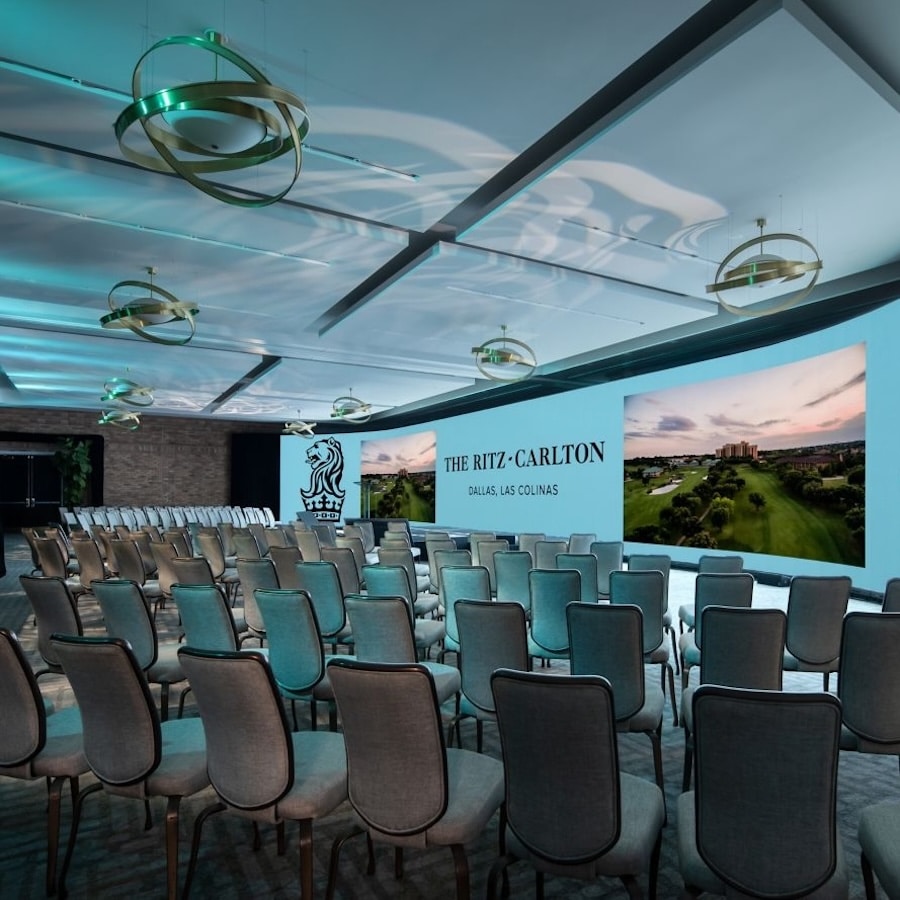 14-Theater room
